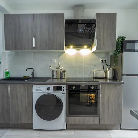 Lägenhet Capsule Ocean - Jacuzzi - Billard - Netflix - 2 - Cuisine *