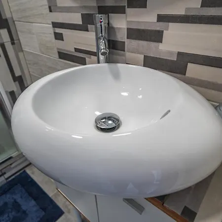 Capsule Ocean - Jacuzzi - Billard - Netflix - 2 - Cuisine